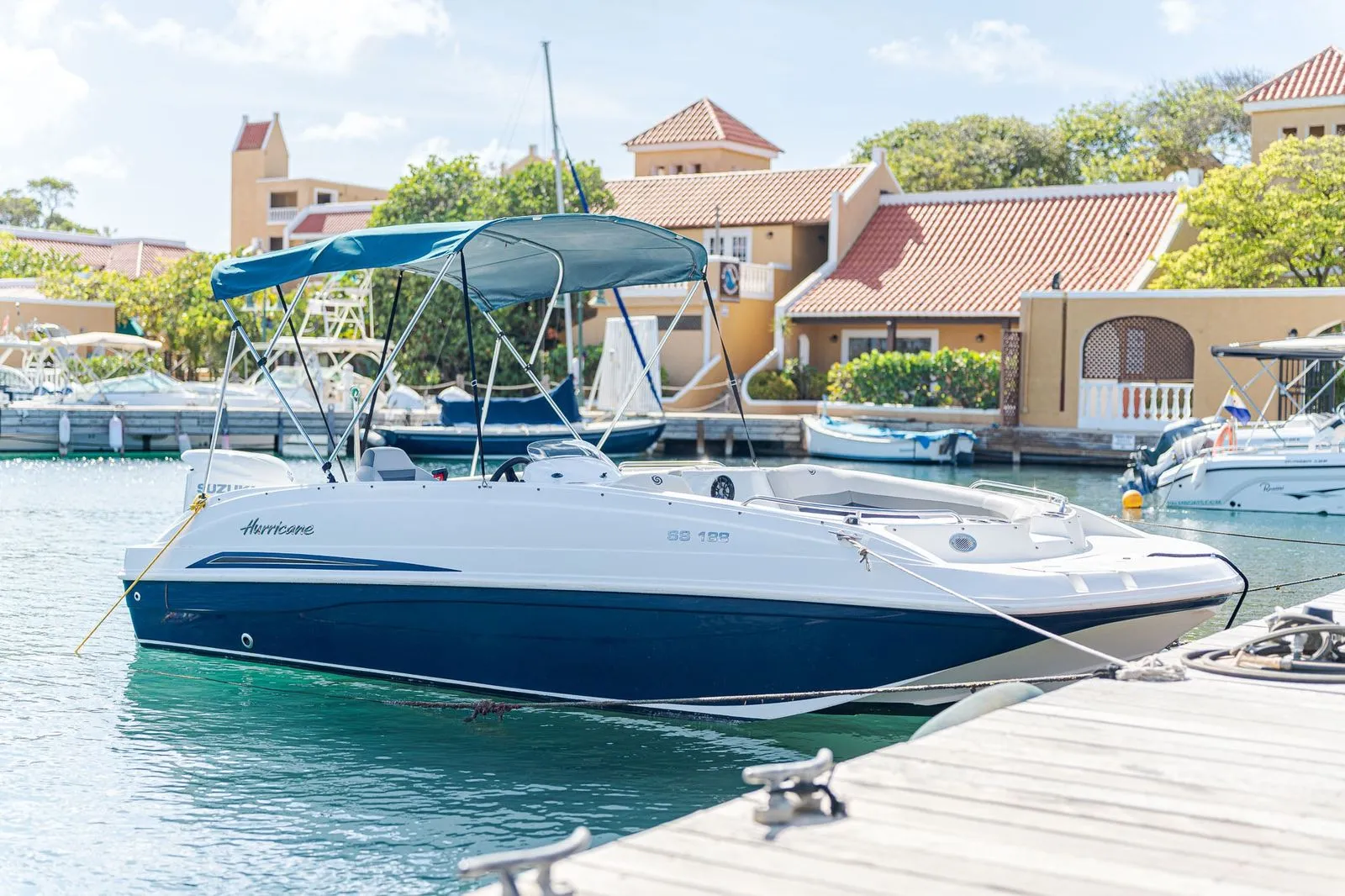 The Hurricane op het water van Bonaire, foto 4 van 9